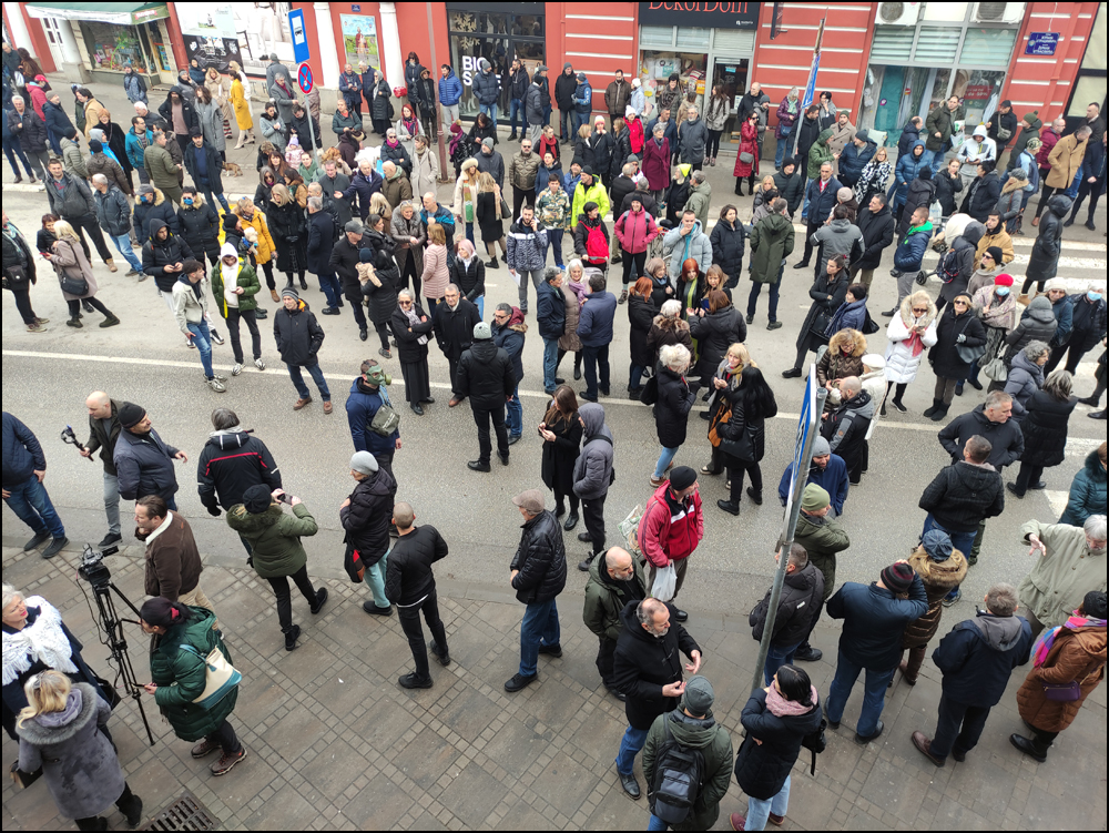 protest odozgo maska