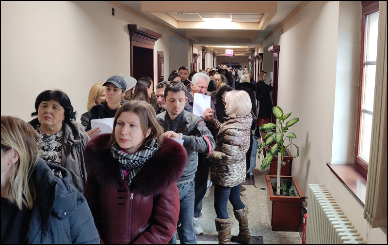 Održan protest za čistiji vazduh, dati rokovi gradonačelniku (FOTO) 5 zahtev 2