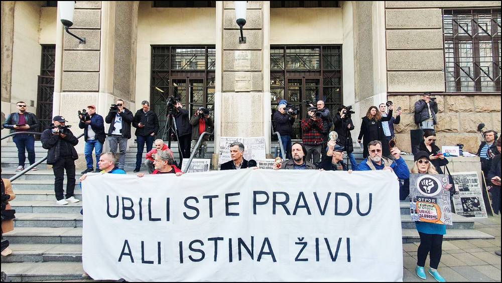Protest zbog oslobađajuće presude za ubistvo Ćuruvije (FOTO) 2 curuvija 1