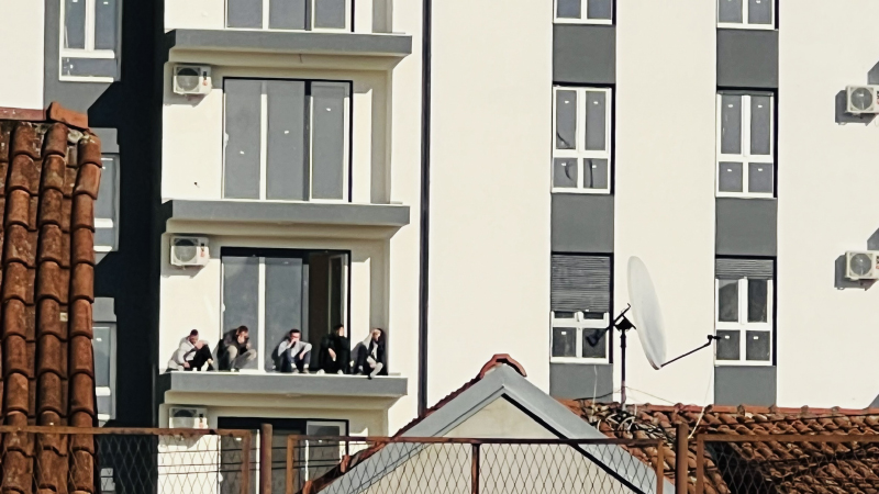 Slike grada: Da nas sunce ogreje 2 zgrada1