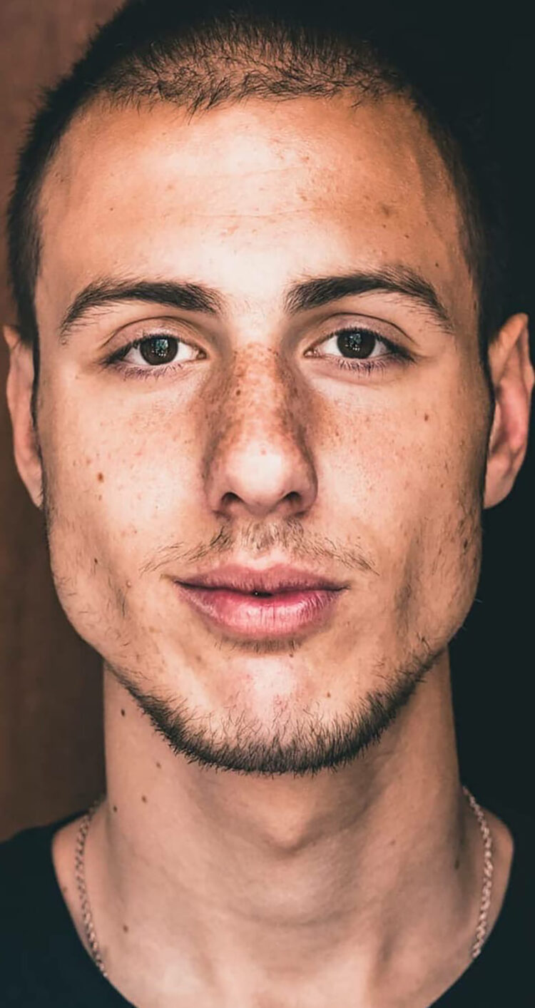 Izgovorio sam „Mirno spavaj, moj mali vojniče“ i izašao iz mrtvačnice: Potresna ispovest oca iz Čačka 5 grujic2