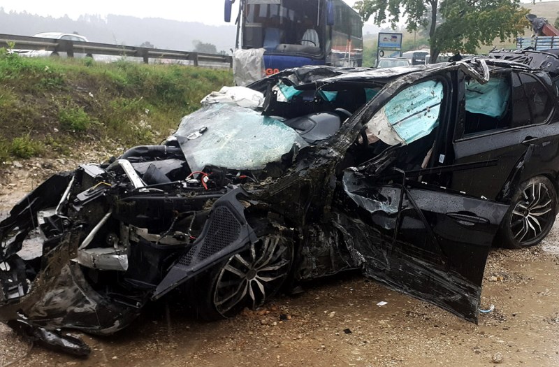 Smrskani automobil Foto Privatna arhiva