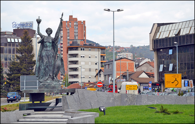 Libergraf pozvao građane da odbrane kulturni identitet Užica 2 Spomenik pobedi Foto Nenad Kovacevic