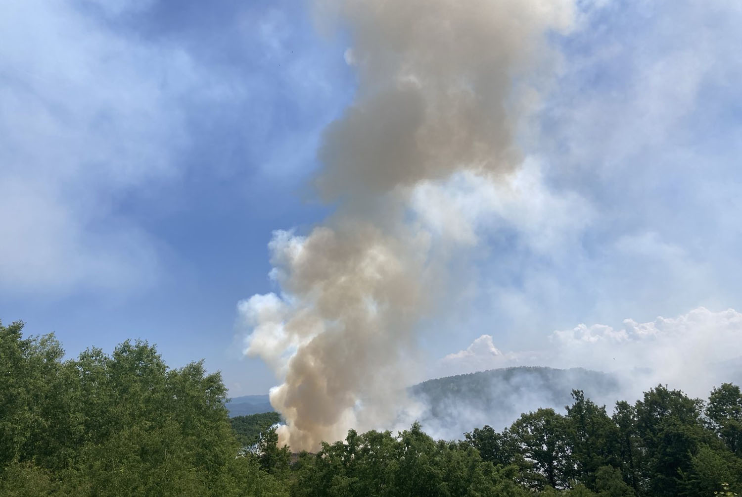 Pozar na deponiji Foto ZLF Uzice