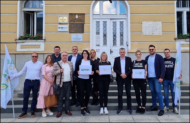 Zdrava Srbija predala listu za izbore u Užicu 1 Predaja liste u Uzicu Foto Zdrava Srbija 1