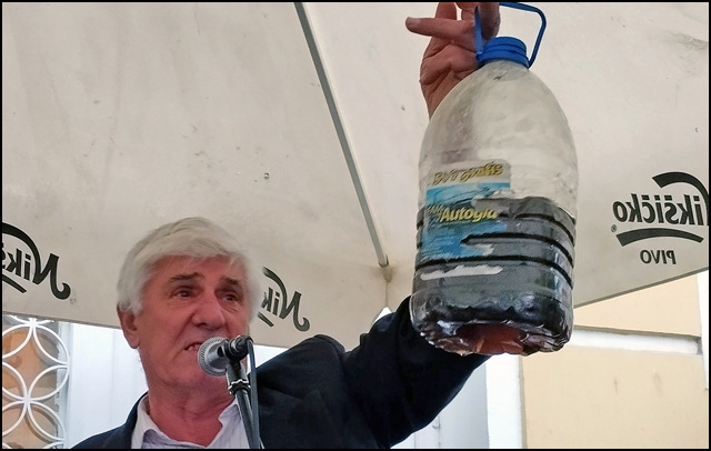 Očaj meštana koji žive u blizini deponije: „Glasao sam za SNS, posle ovoga nikad više“ 4 Rados Petrovic Foto Nenad Kovacevic