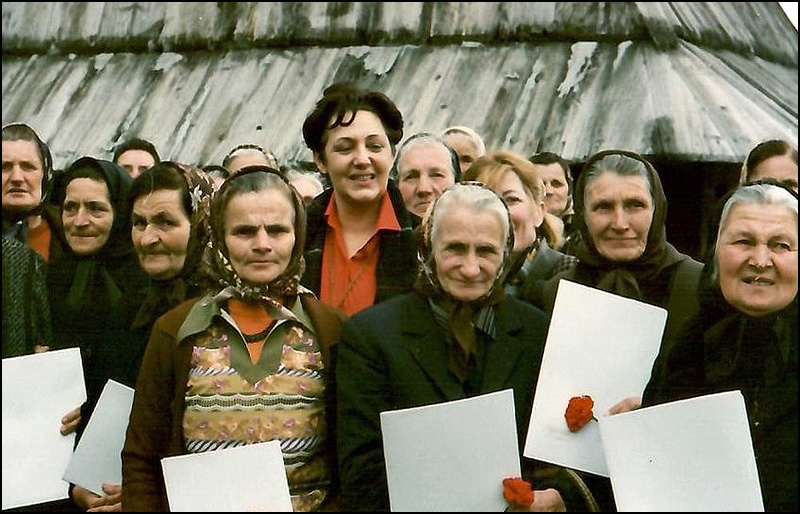 Veče posvećeno Dobrili Smiljanić u užičkom muzeju 3 Dobrila sa pletiljama Foto Muzej na otvorenom Staro selo Sirogojno