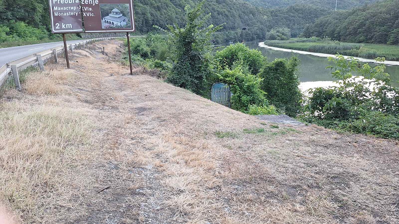 total jezero