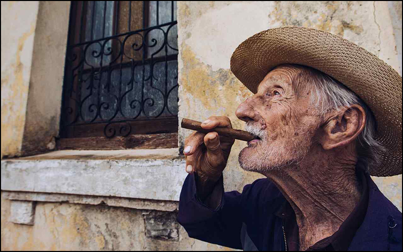 deda sesir cigara