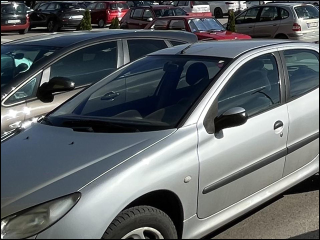 Grejna sezona povećala zagađenost, izostaju mere za čist vazduh 6 Enormno zagadjenje vazduha u Cacku i iz velikog broja automobila foto Aleksandar Kostic