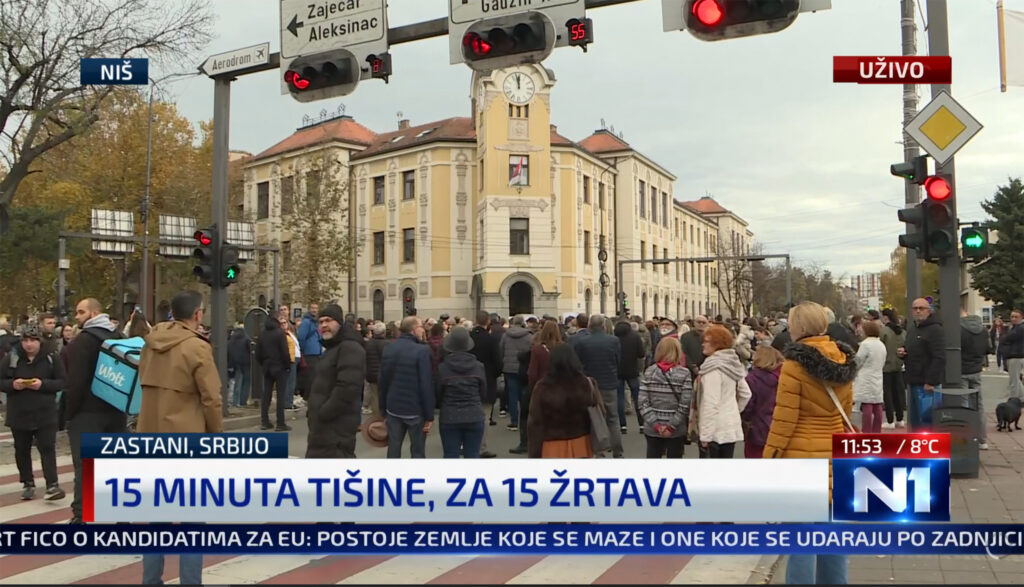 Srbija zastala na 15 minuta: Učenici Gimnazije u Milanovcu izašli na protest 5 nis