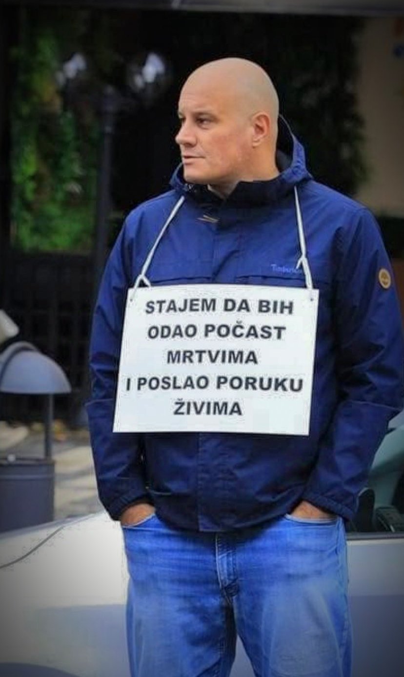 Oglasio se pisac Kovačević: Profesori su uvek bili uz đake, pravite spisak takvih ljudi 1 profesor