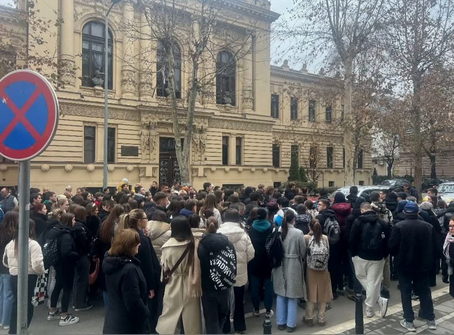 Uz studente i srednjoškolci, protesti i blokade širom Srbije 6 valjevska