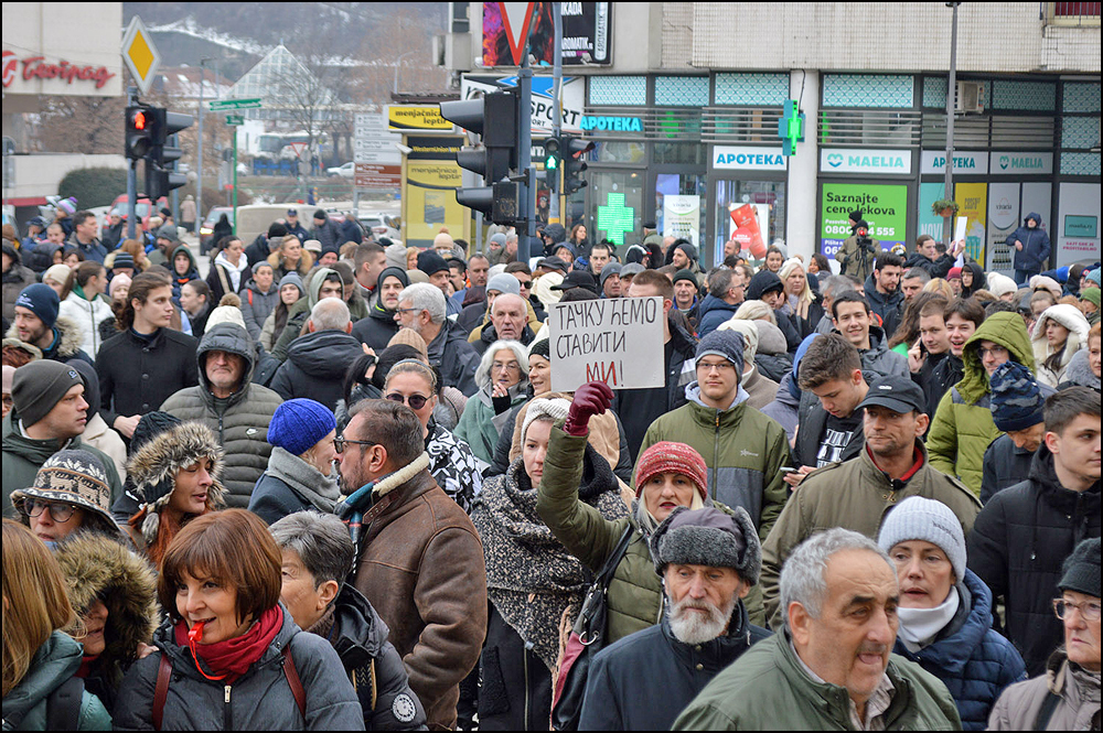 Prosvetni radnici Užica poručili direktorima i Školskoj upravi: Pustite nas da bijemo svoje bitke 1 Protest prosvetnih radnika Foto Nenad Kovacevic 1