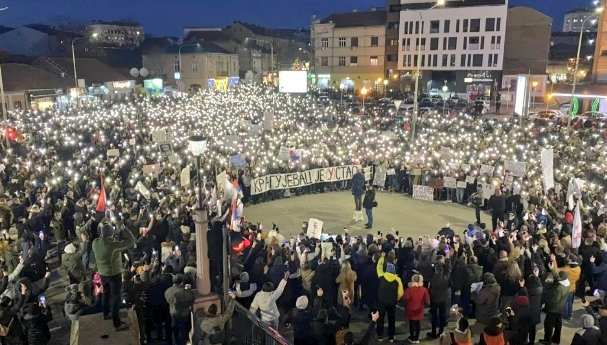 Nikad masovniji protest u Kragujevcu: Ceo grad uz studente i srednjoškolce (FOTO, VIDEO) 3 kragujevac4