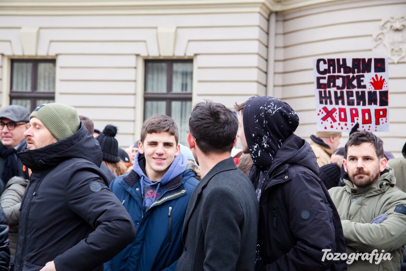 tozografija protest 22