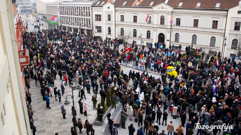 tozografija protest 23