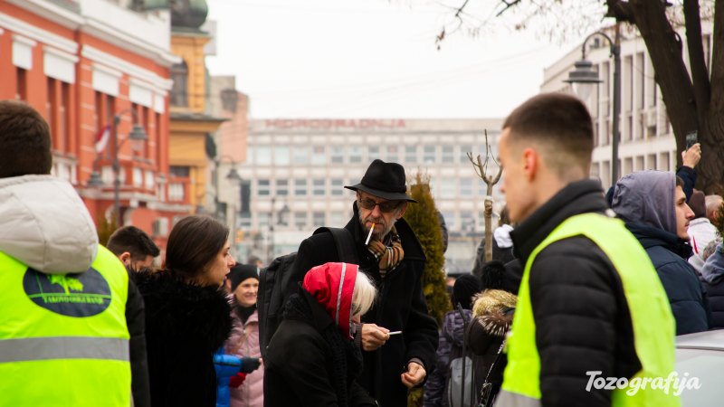 tozografija protest 27