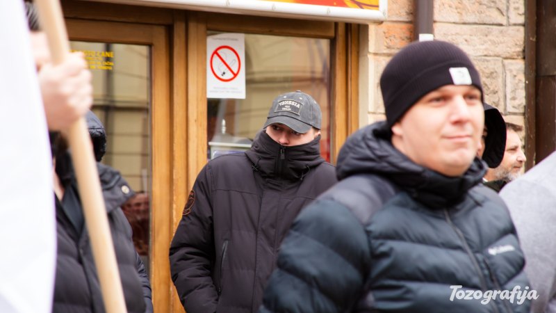 tozografija protest 39