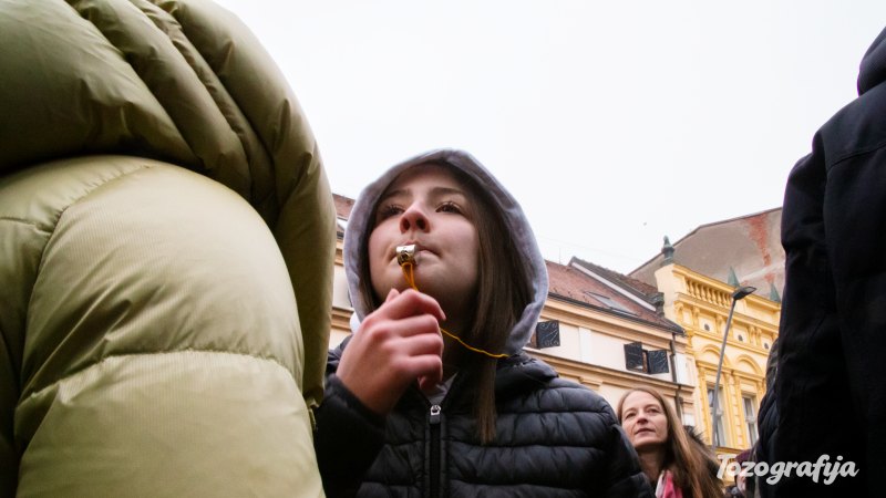 tozografija protest 65