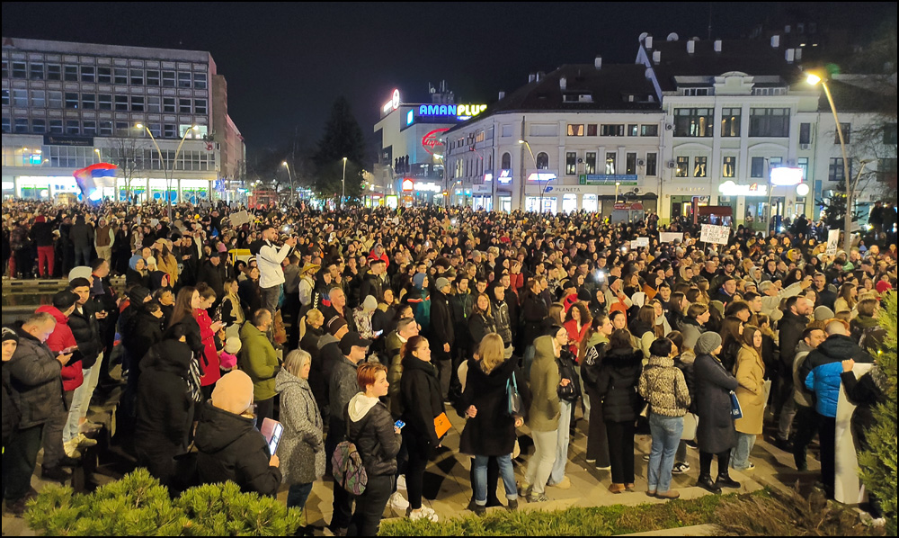 Naprednjačke zidne novine ćute i kriju istinu 8 studenti 1