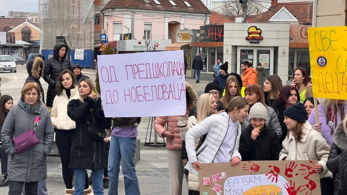 Čačanski vrtići danas obustavili rad u znak solidarnosti sa studentima i građanima 8 vrtici