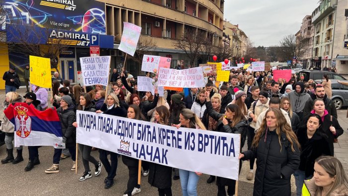 Čačanski vrtići danas obustavili rad u znak solidarnosti sa studentima i građanima 13 vrtici11