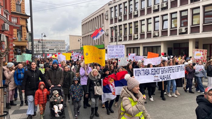Čačanski vrtići danas obustavili rad u znak solidarnosti sa studentima i građanima 12 vrtici5