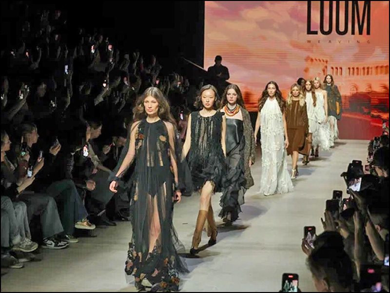 LOOM Weaving at Moscow Fashion Week.jpg