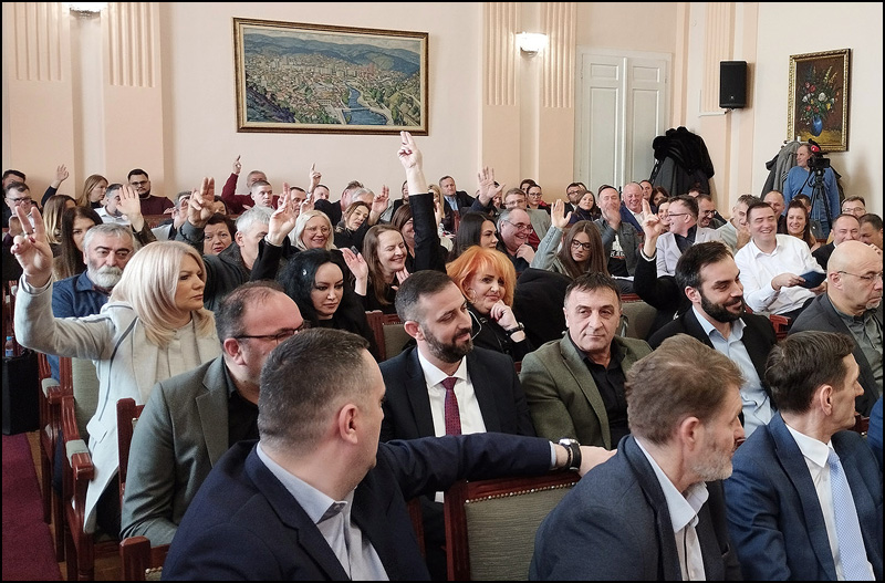 Vlast u Užicu preglasala samu sebe 2 Odbornici SNS a Foto Nenad Kovacevic