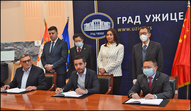 Porazni rezultati, korupcija i promašaji lokalne vlasti SNS u Užicu 3 Potpisvanje ugovora 2022 godine o gradnji obilaznice Foto Nenad Kovacevic