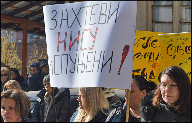 Protest prosvetnih radnika u Uzicu Foto Nenad Kovacevic 1