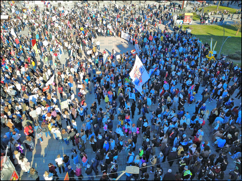 protest dron 1
