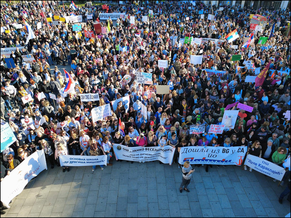 protest dron 4