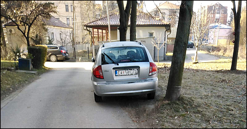 Čitaoci javljaju - parkiranje bahatih 1 parkiranje kej 1