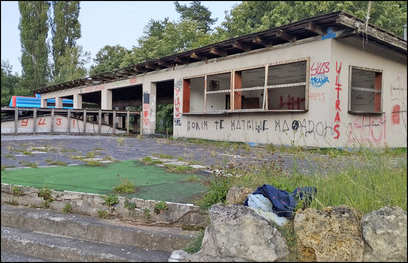 Zbog nesposobnosti i korupcije užičke vlasti, građani ne mogu da koriste javne prostore za rekreaciju 2 Ruina od objekta na Plazi Foto Nenad Kovacevc