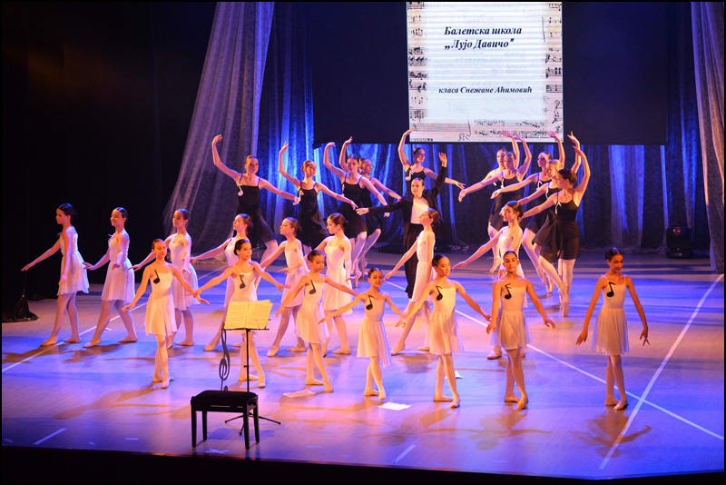 adagio 16