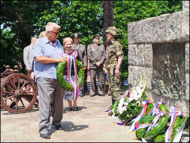 Танаску и ратницима са поштовањем 1 потомци 1