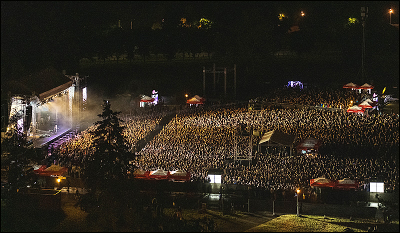 Bili Ajdol rasterao kišu na Kalemendanu 3 Billy Idol @ Belgrade 2025. 21 foto Nemanja DJordjevic