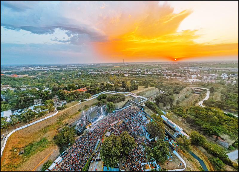Samo EXIT ima tu moć: Izvođači i publika očarani atmosferom zajedništva i slobode 1 EXIT FESTIVAL DANCE ARENA