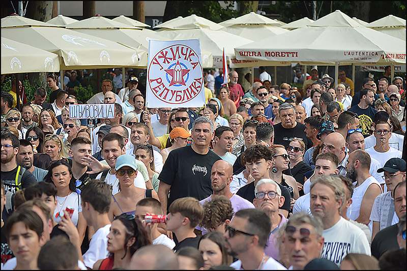 Užice je centar otpora režimu Srbije: Pustite iz pritvora učesnike blokade (FOTO/VIDEO) 1 Foto Nenad Kovacevic 2 2