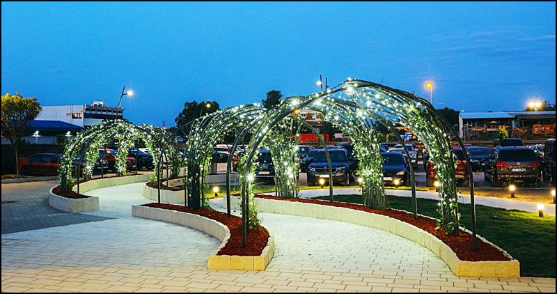 Royal Garden 6