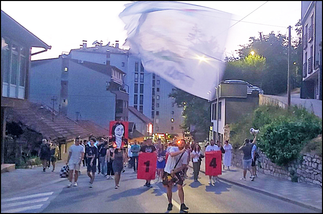 Užičani započeli novi oblik protesta Šetnje i blokade u raznim delovima grada 1 Setnja Foto Privatna arhiva