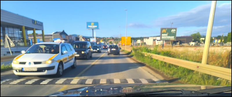 lezeci policajac