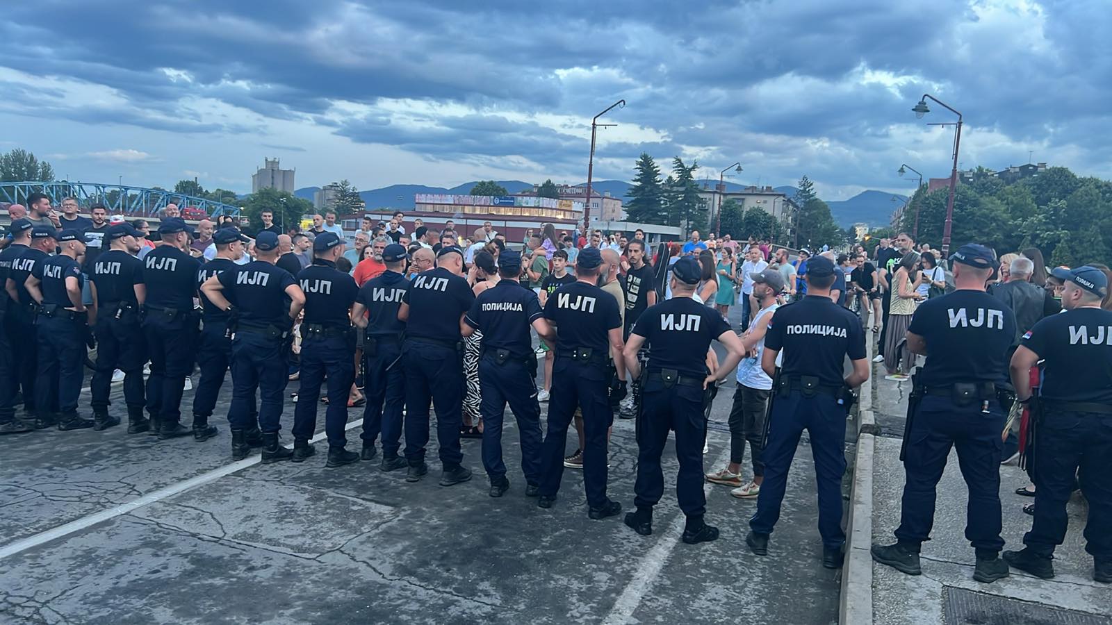 policija