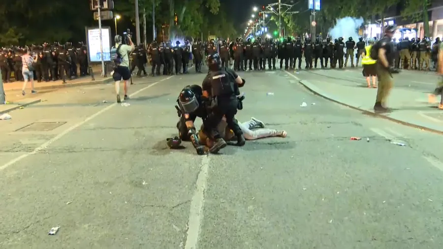 policija hapsenje