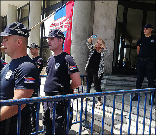 policija