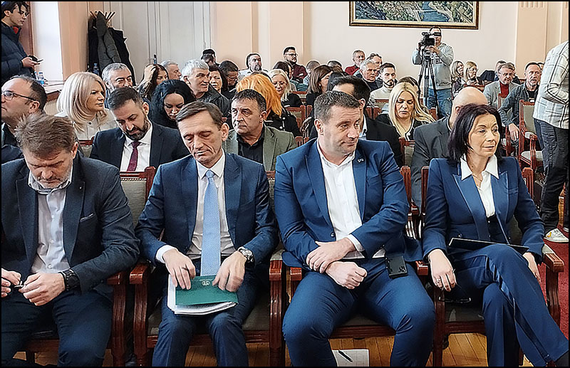 Manipulacija užičkih naprednjaka 1 Predstavinici naprednjaka Foto Nenad Kovacevic