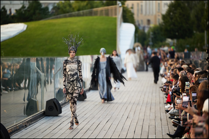 1 mandragora ai collection 1869 2025 digital heritage at moscow fashion week 1 1