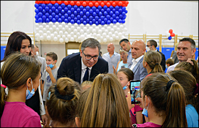 Glas deteta na RTS-u nije zloupotreba, već pravo zagarantovano Konvencijom o pravima deteta 2 Aleksandar Vucic sa decom u Uzicu 2021